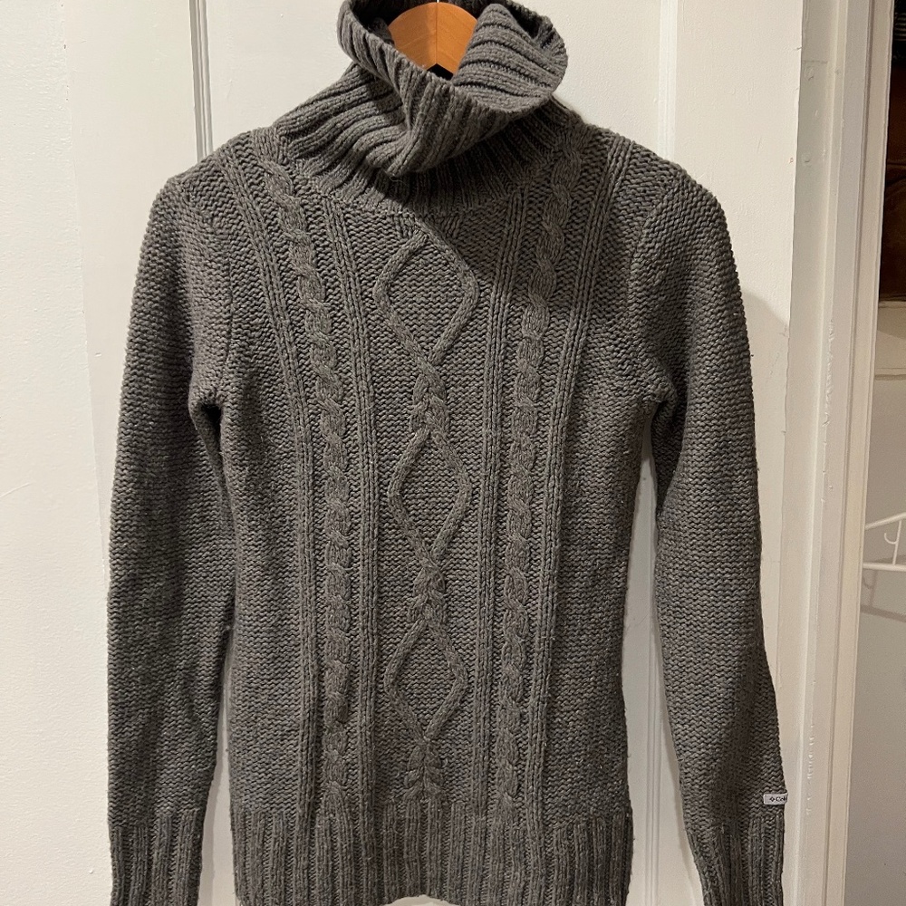 Colombia Cable Knit Womens sweater